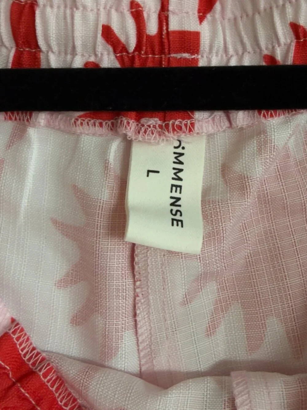 Commense Tropical Print Drawstring Shorts Set - Picture 2 of 7